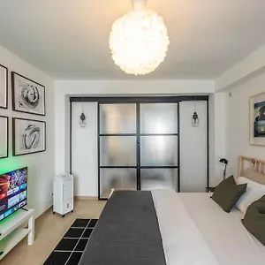 Apartamento Superb 3 Bedroom & 3 Bathroom Duplex In Centre, Bruselas